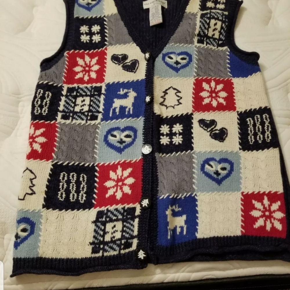 Eagles eye sweater vest M